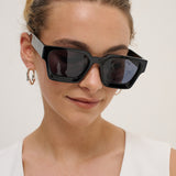 Jury Rectangular Sunglasses in Black