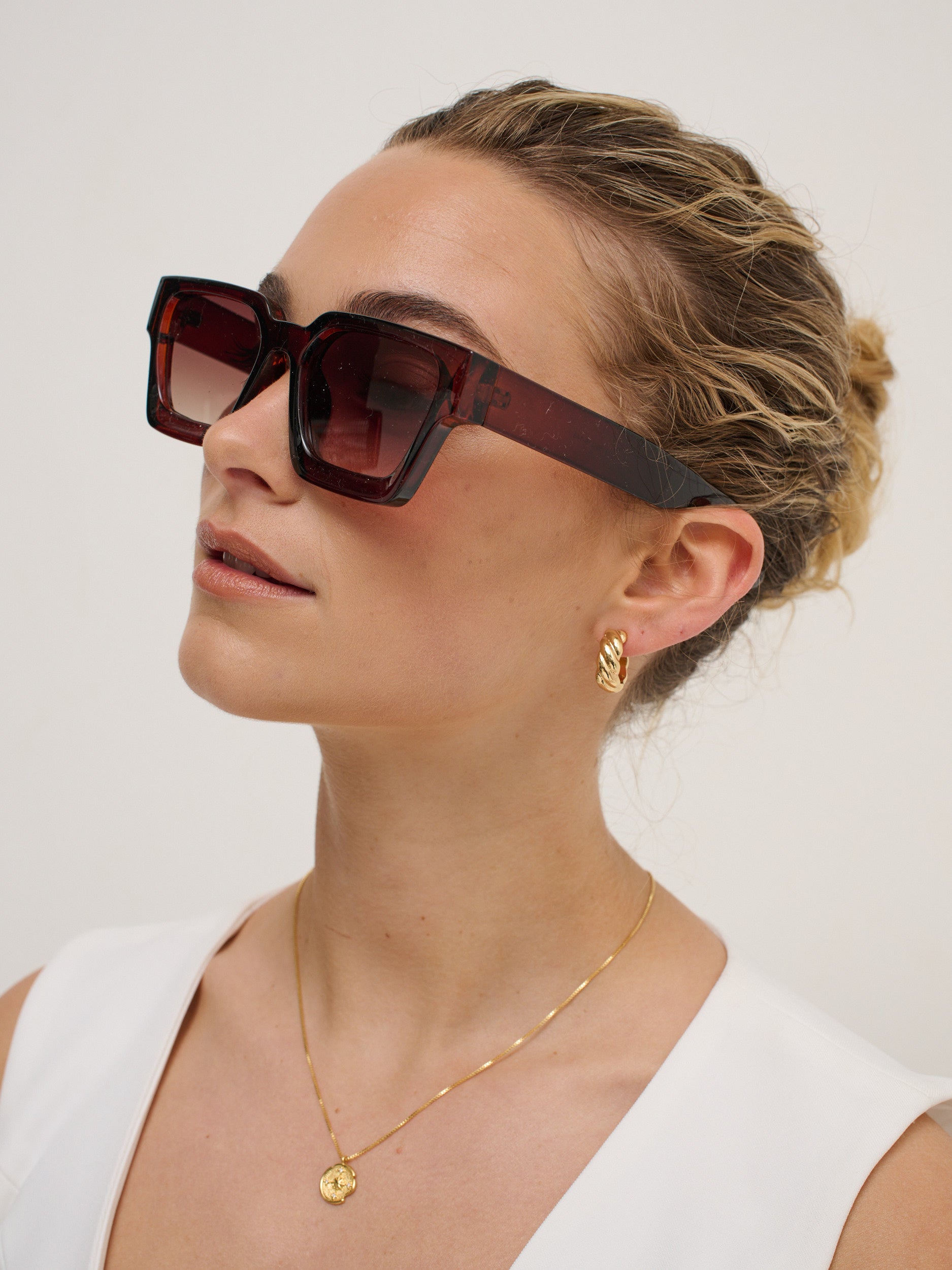 Jury Rectangular Sunglasses in Brown