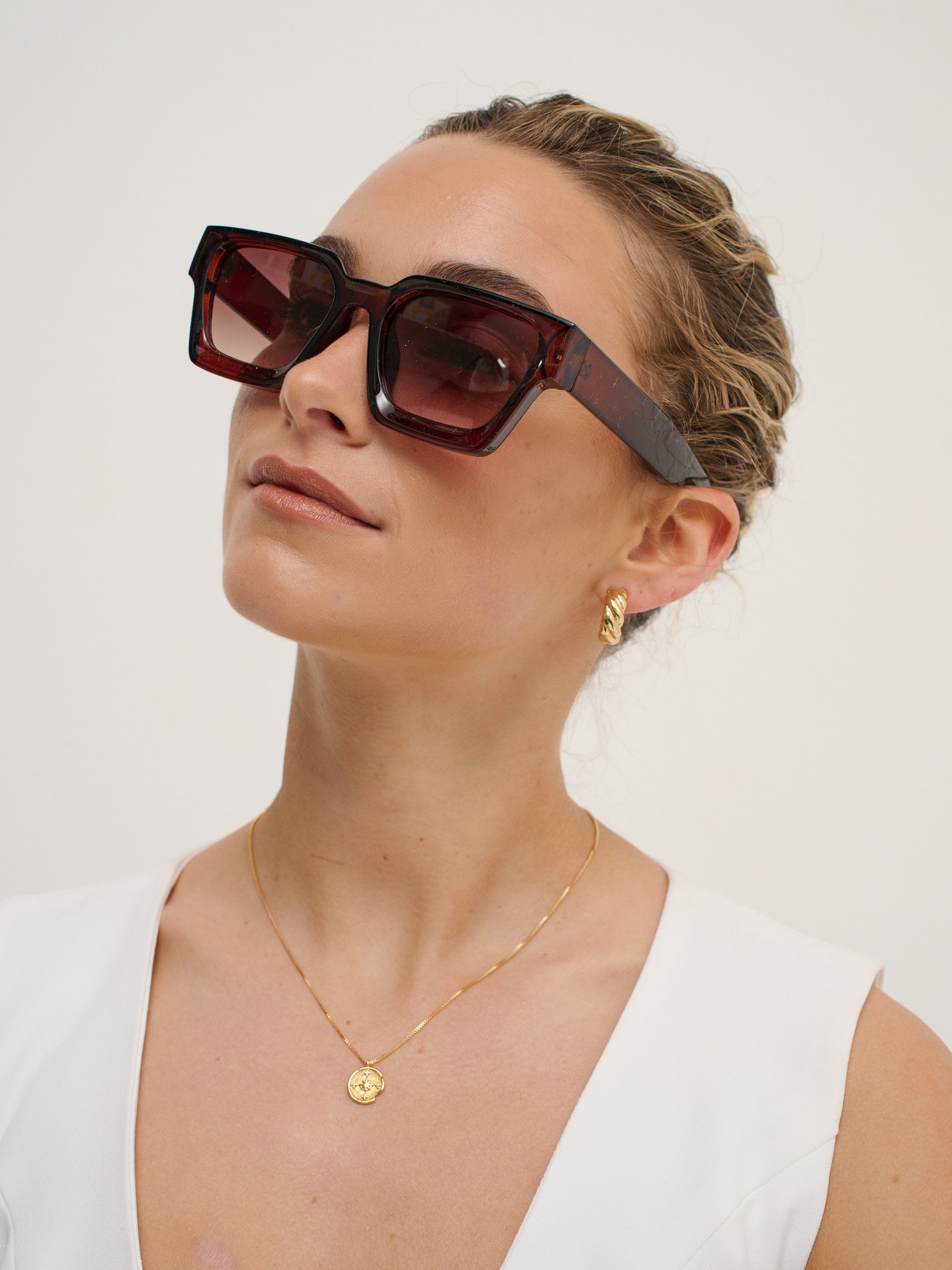 Jury Rectangular Sunglasses in Brown
