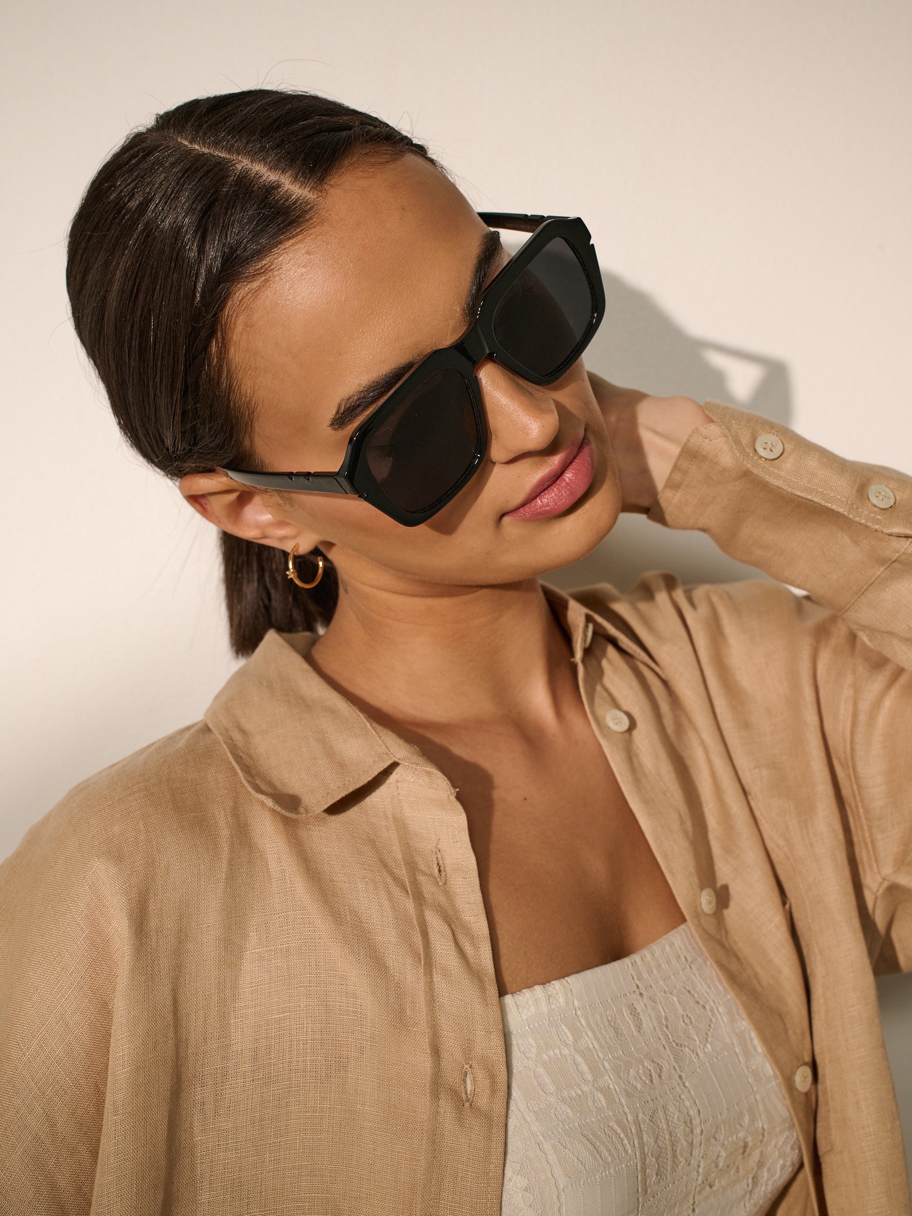 Delaney Oversized Sunglasses in Black