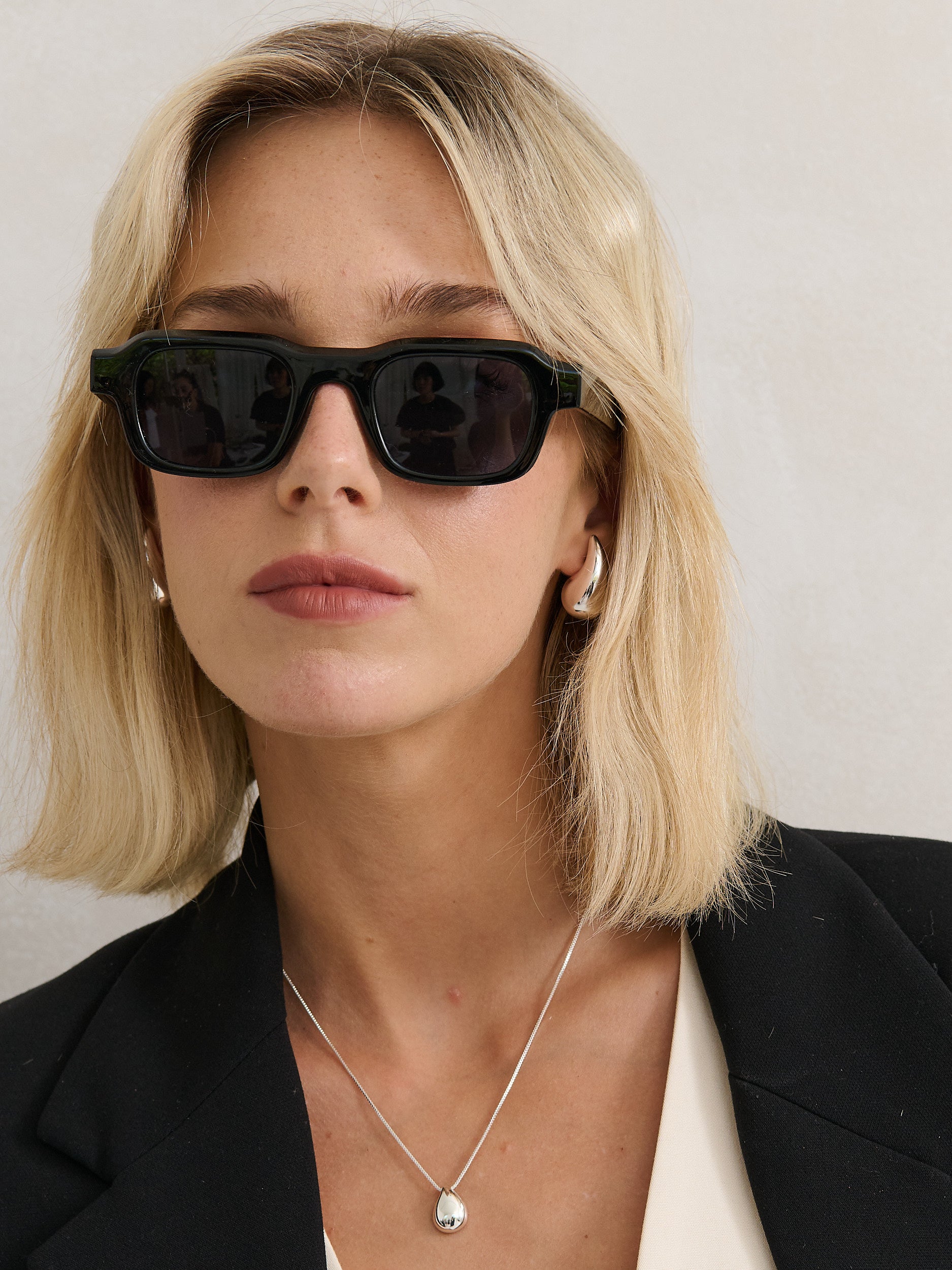 Cezanne Angular Sunglasses in Black