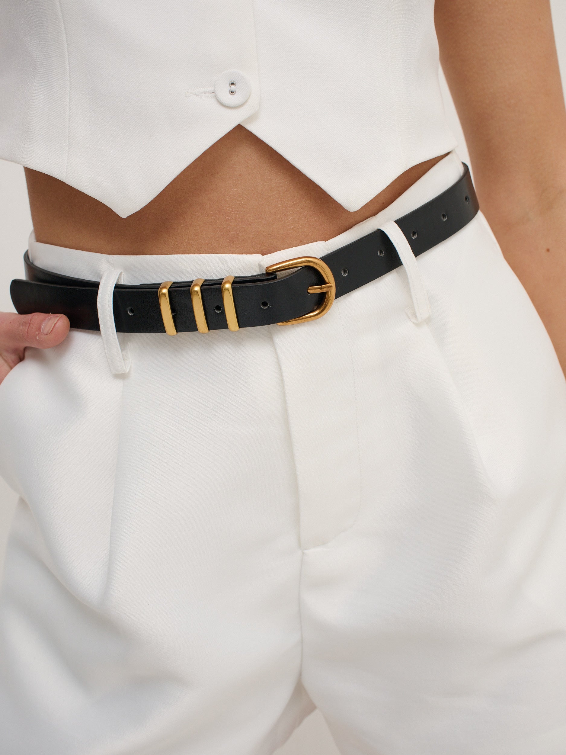 Eva Classic Buckle Belt in Black