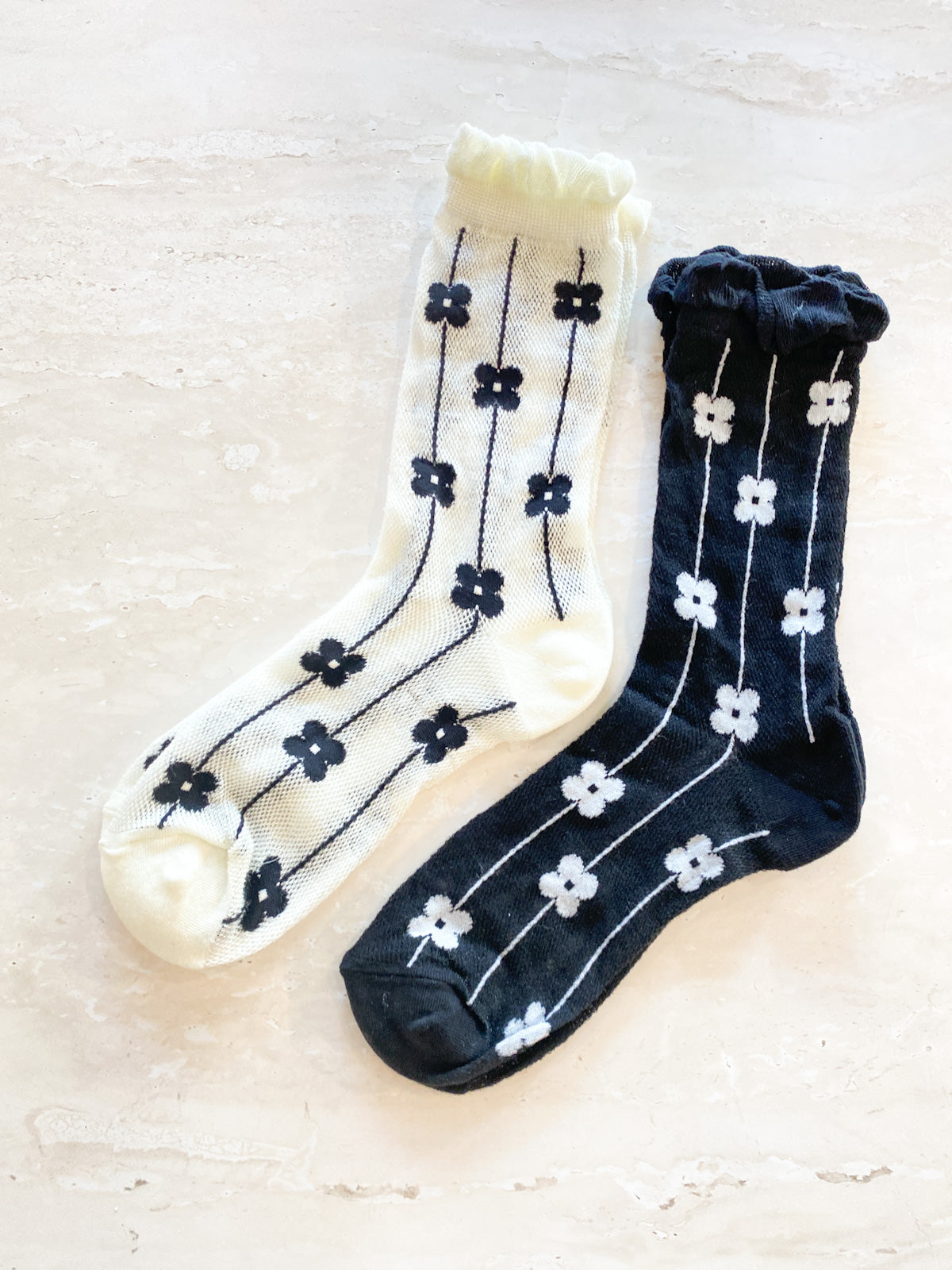 Lightweight Daisy Mesh Socks