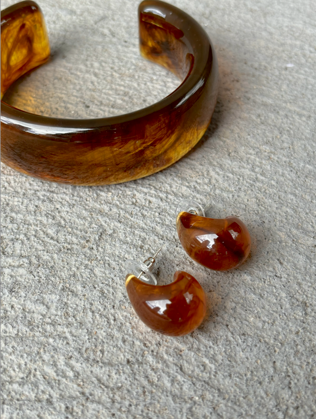 Amber Resin Droplet Earrings