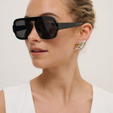 Retro Aviator Sunglasses in Black