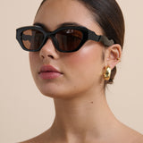 Lizzie Cat-Eye Sunglasses in Black