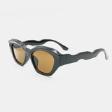 L&S Lizzie Cat-Eye Sunglasses in Black