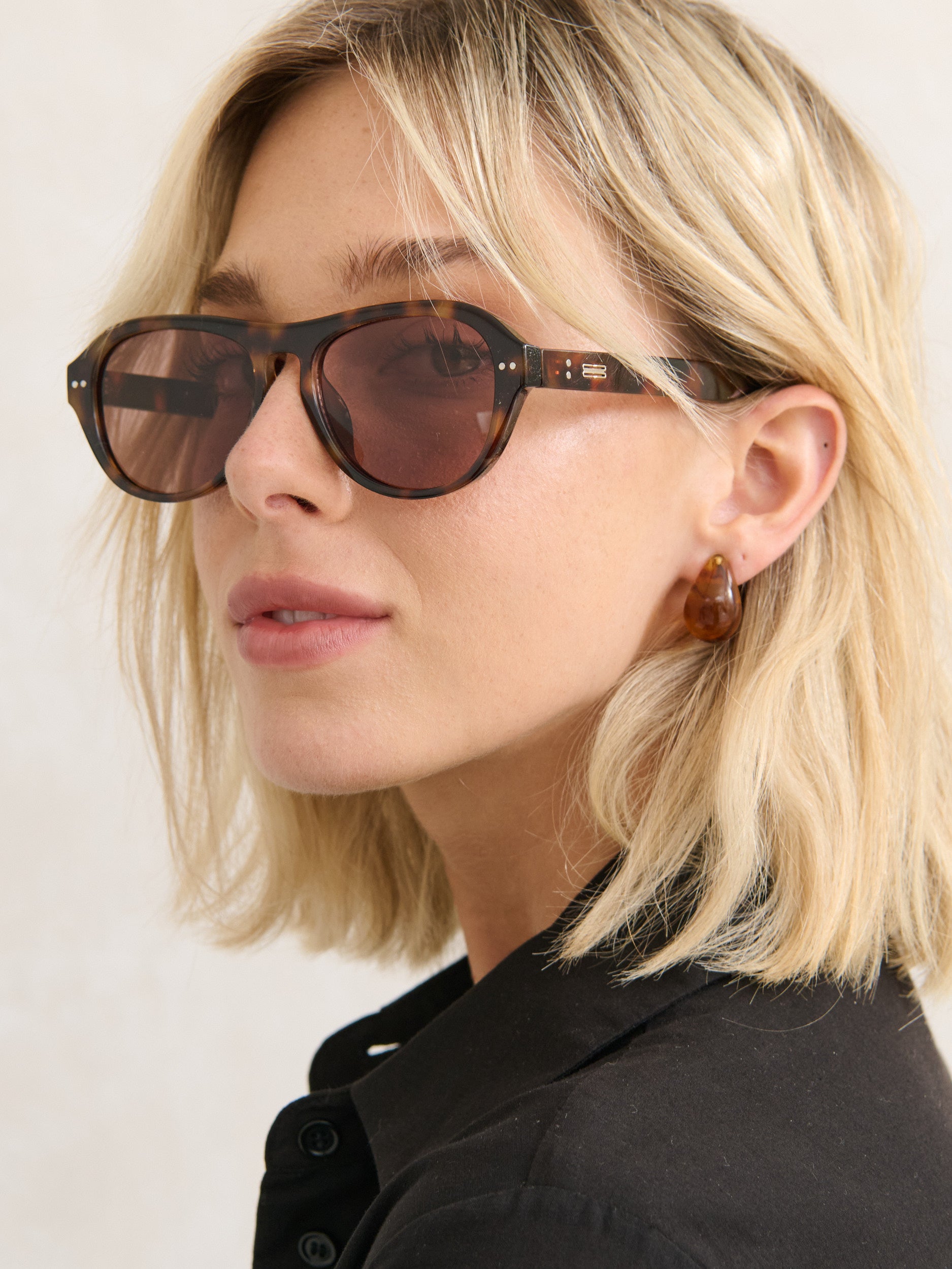 Blanc Round Frame Sunglasses in Dark Tort