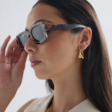 Sierra Square Frame Sunglasses in Tort