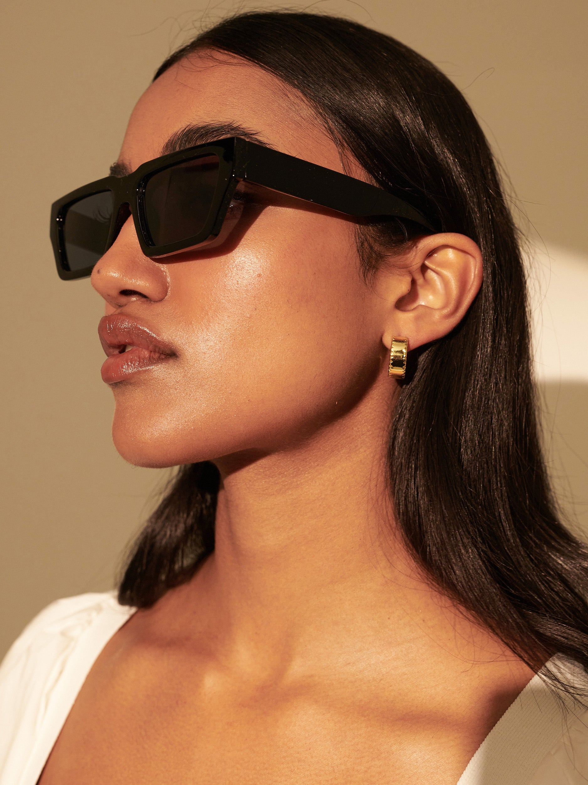 Theo Rectangular Sunglasses in Black