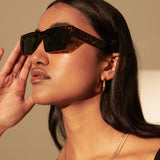Theo Rectangular Sunglasses in Tort