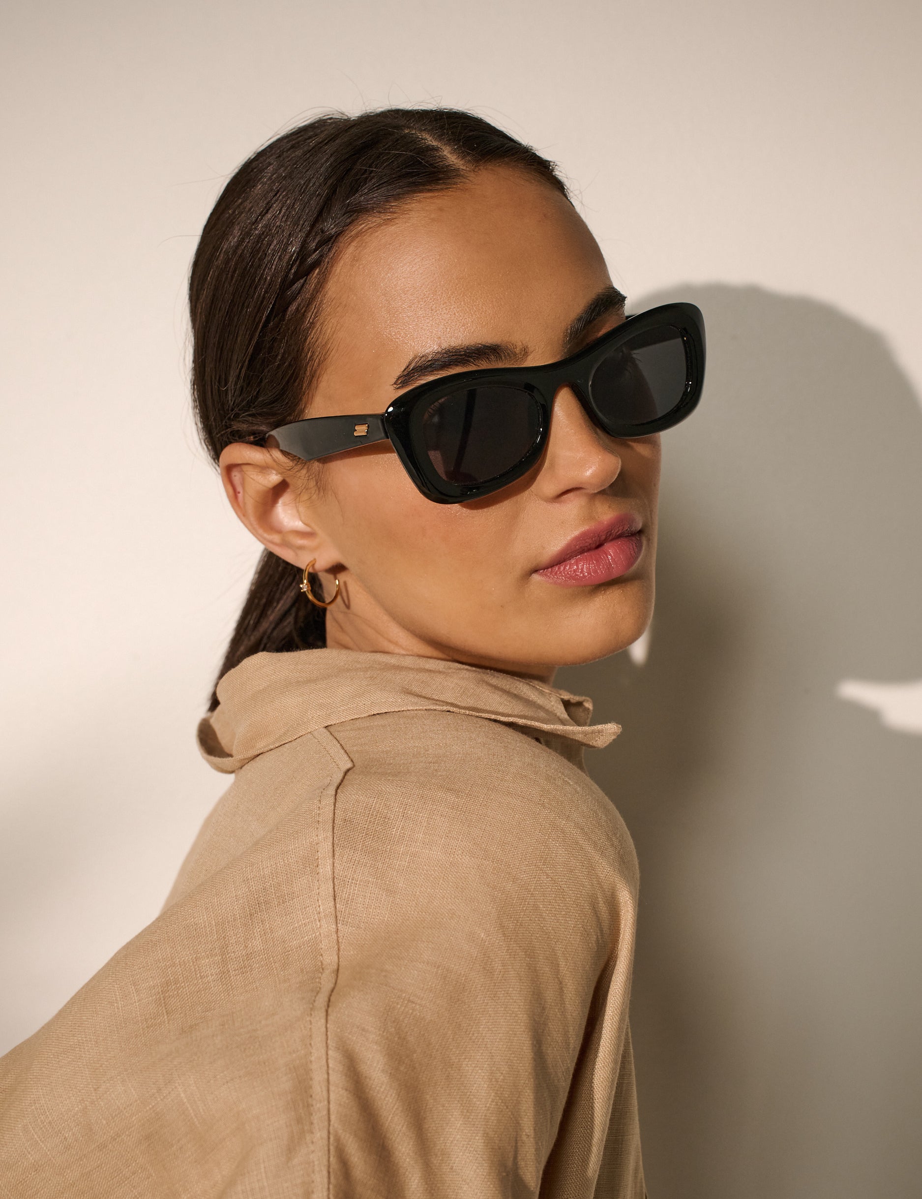 Tiarnie Retro Oval Sunglasses (2col)