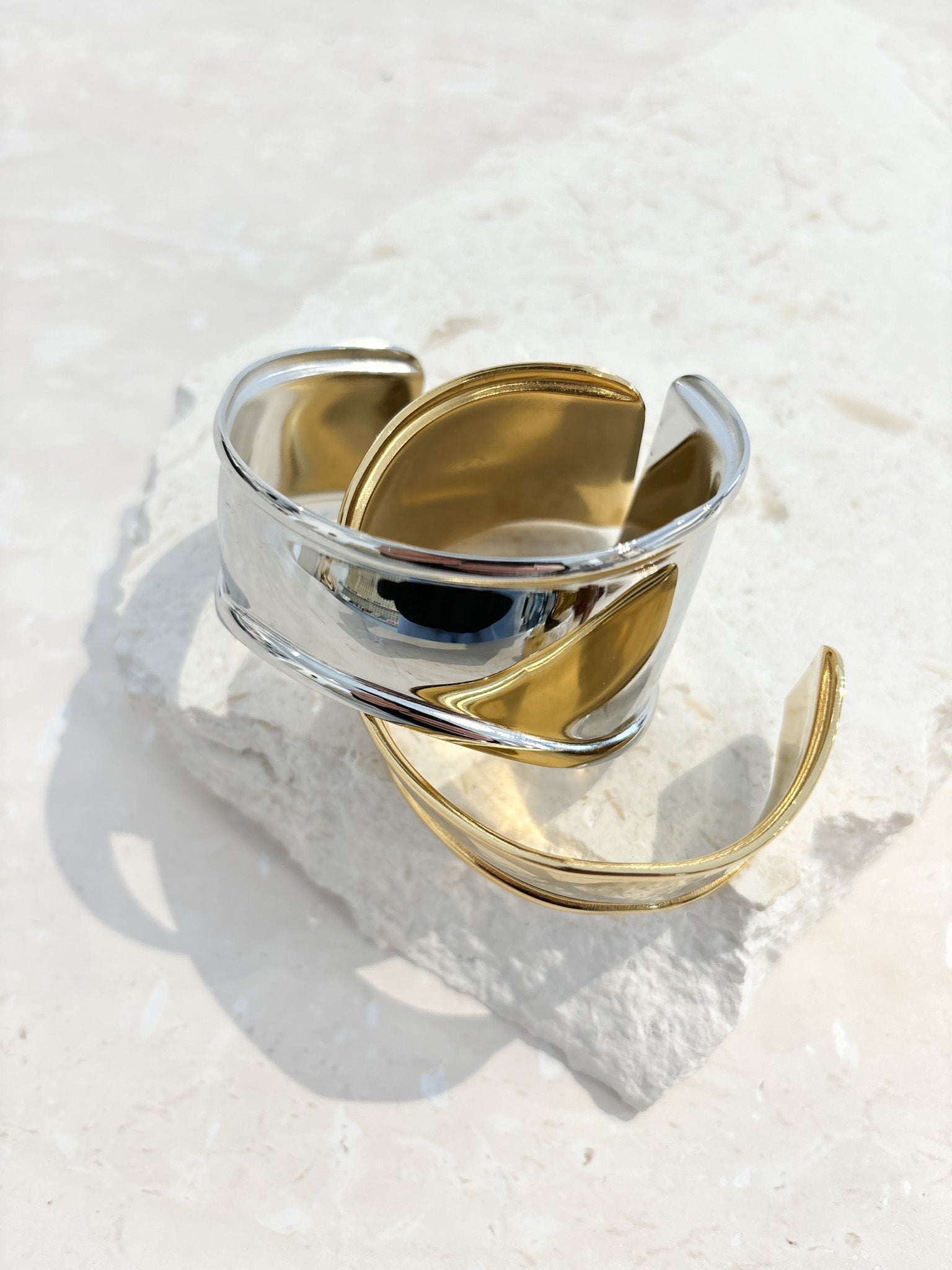 Metal Cuff Bangle in Gold