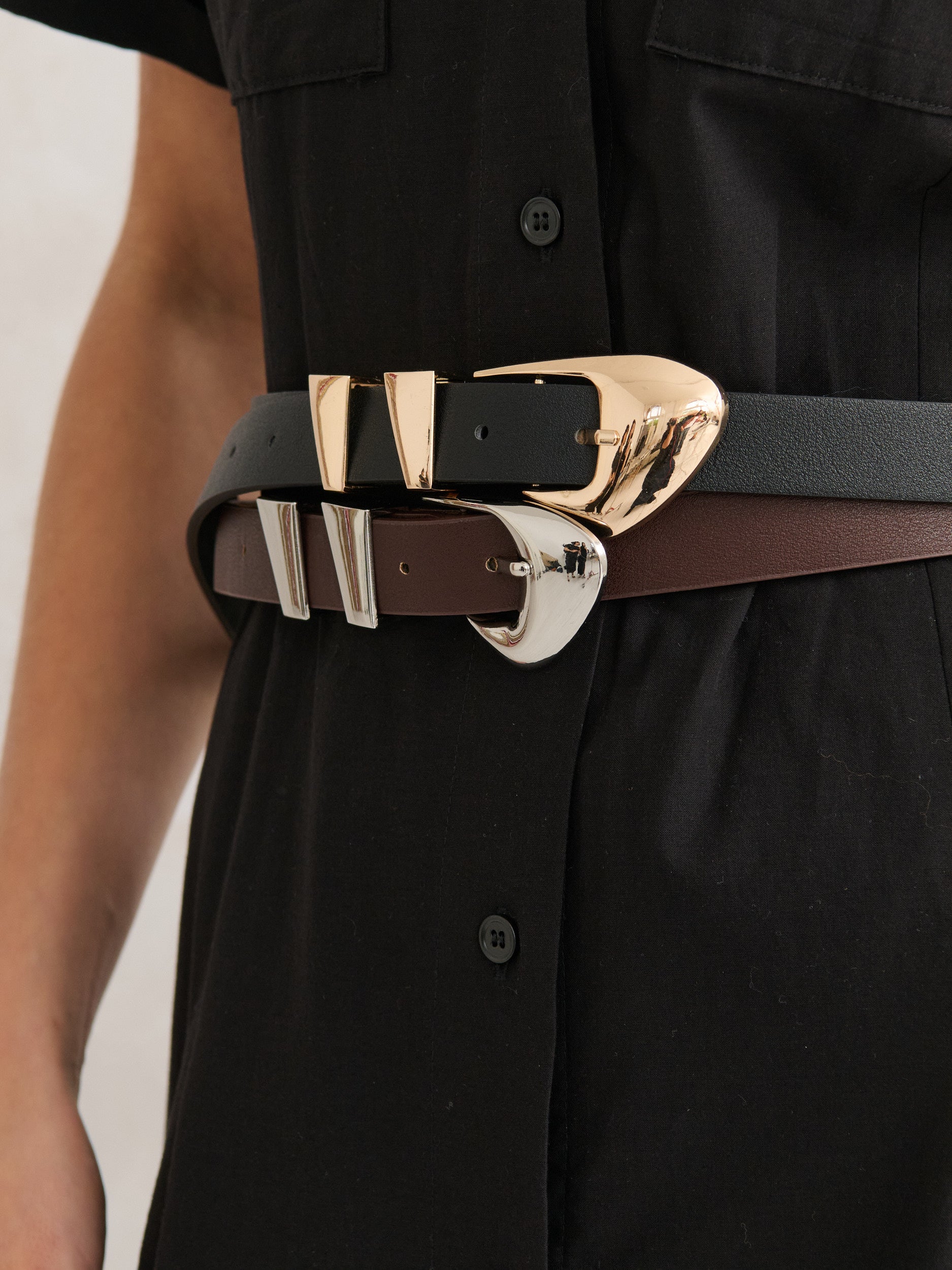 Pebble Dome Buckle Belt in Black