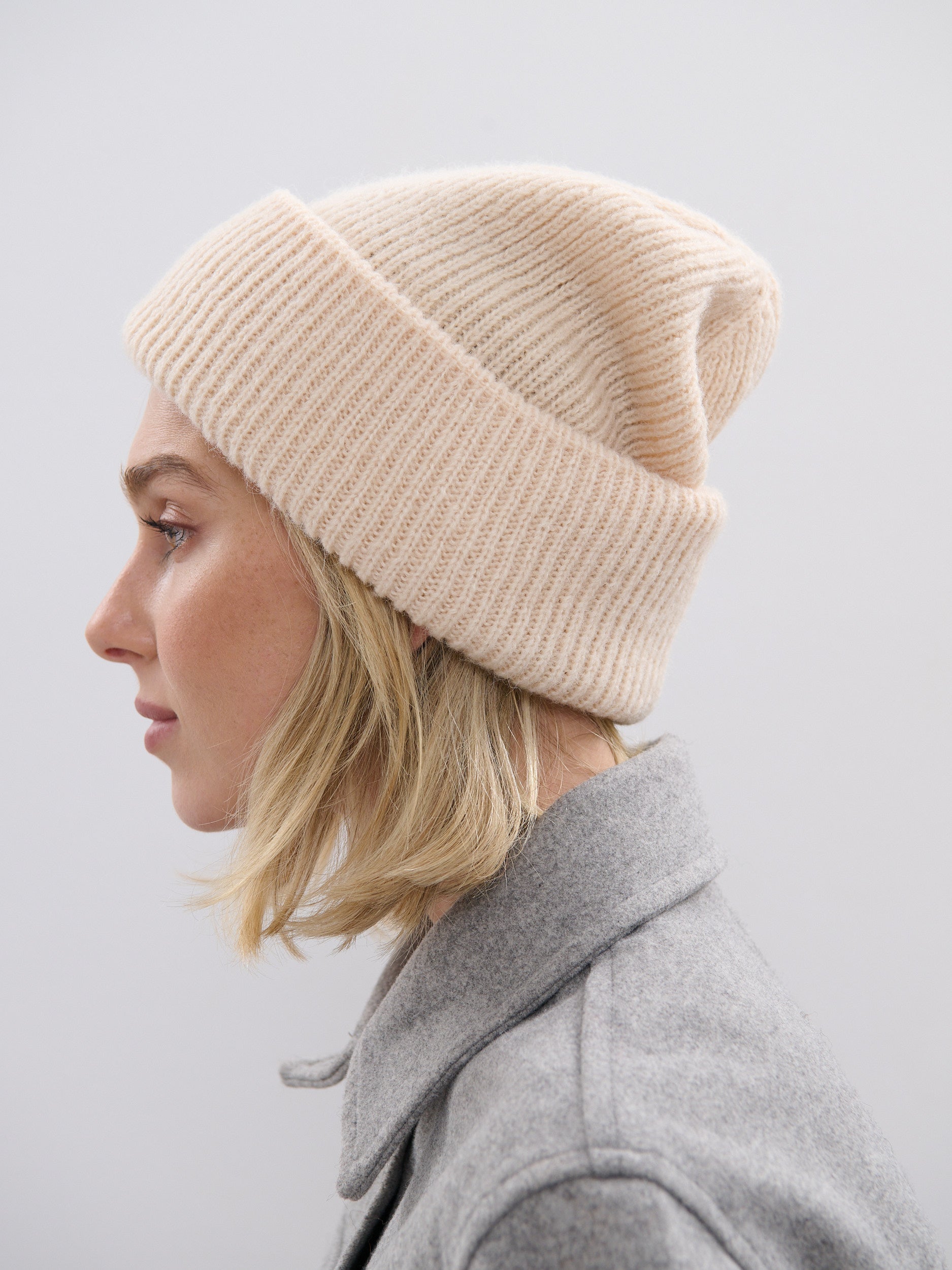 [Sale] Solid Colour Plain Knit Beanie (4colours)