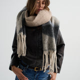 Boston Fluffy Scarf