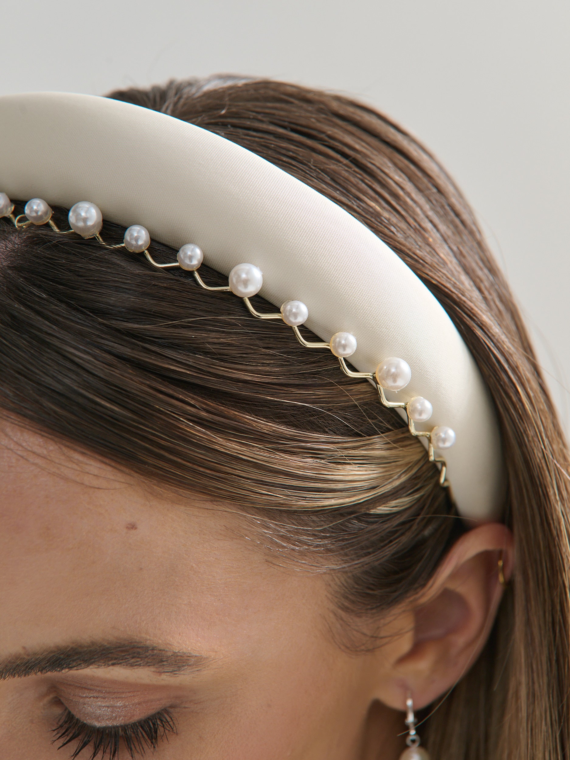 Isla Dainty Pearl Statement Headband