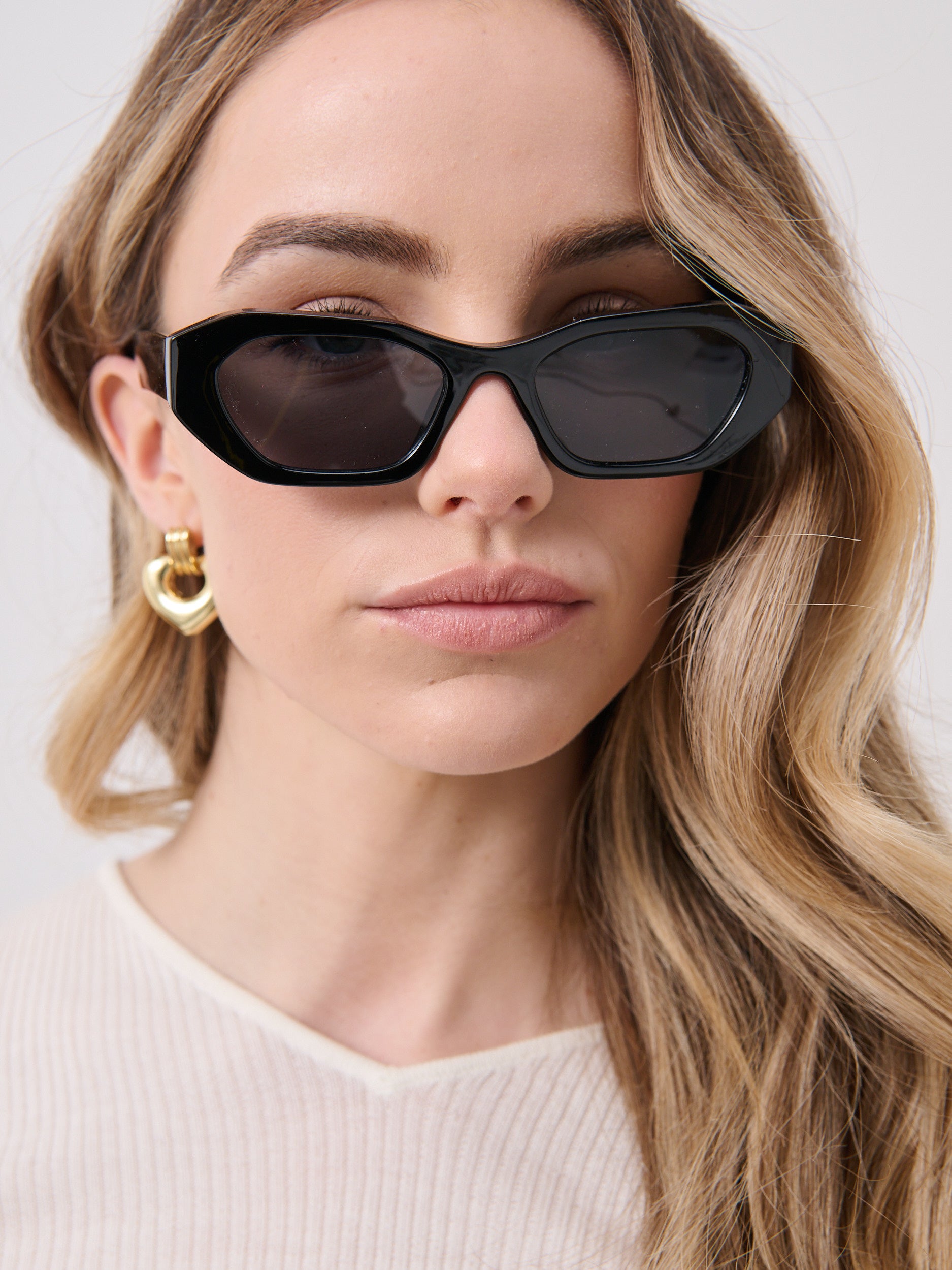 L&S Laila Square Frame Sunglasses in Black