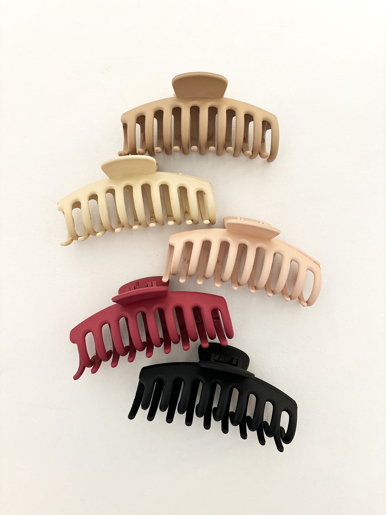 Regina Matte Claw Clip