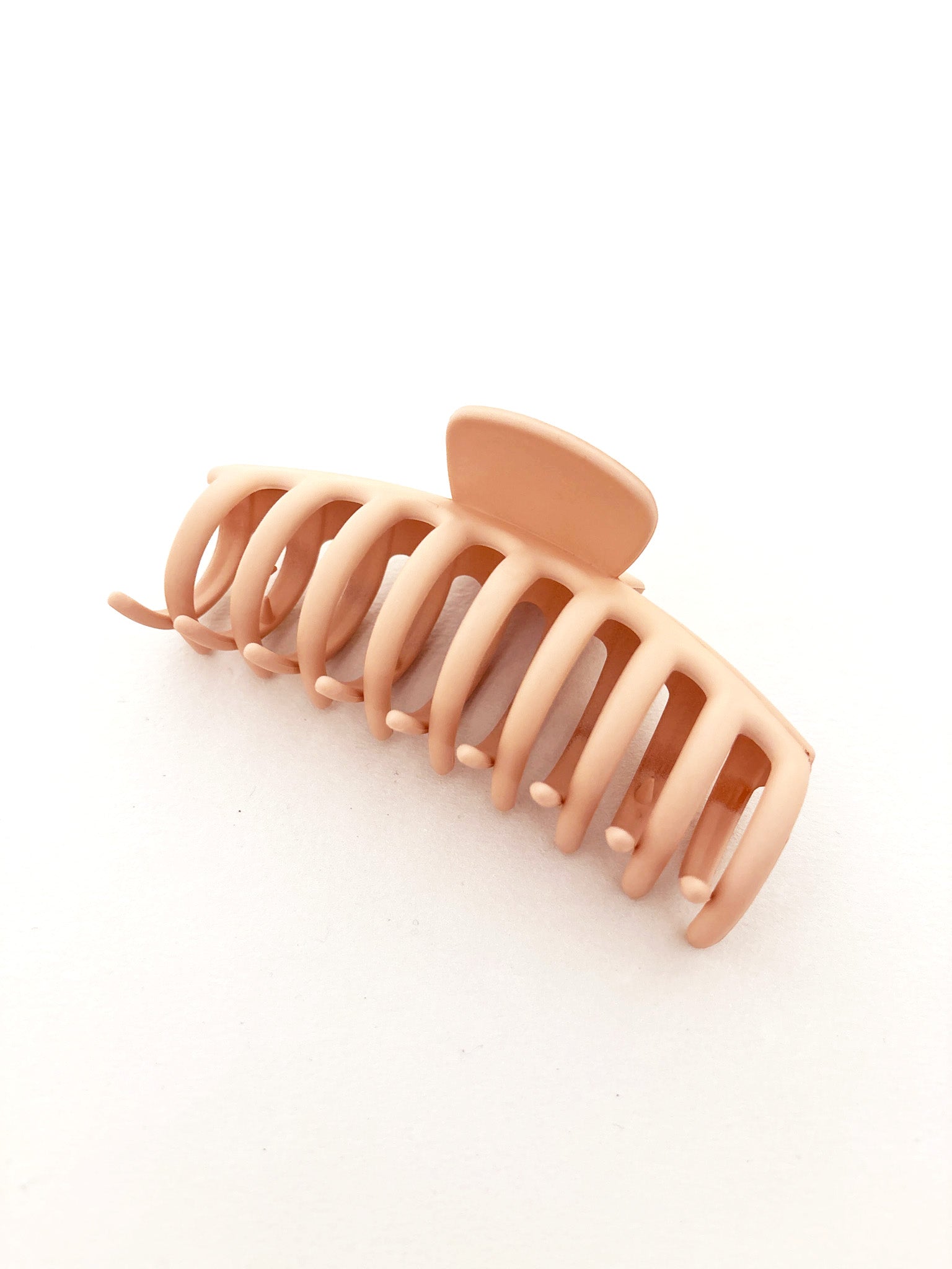 Regina Matte Claw Clip