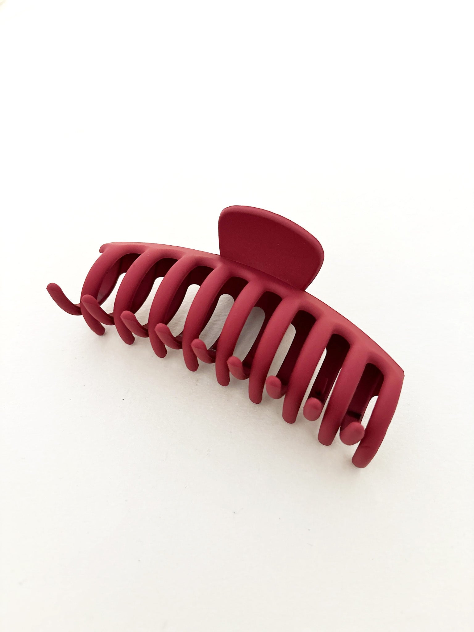 Regina Matte Claw Clip
