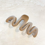 Lune Wavy Matte Claw Clip
