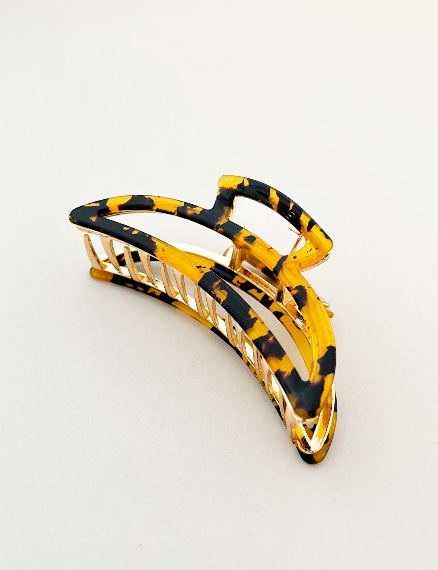 Cami Acrylic Metal Claw Clip (3col)