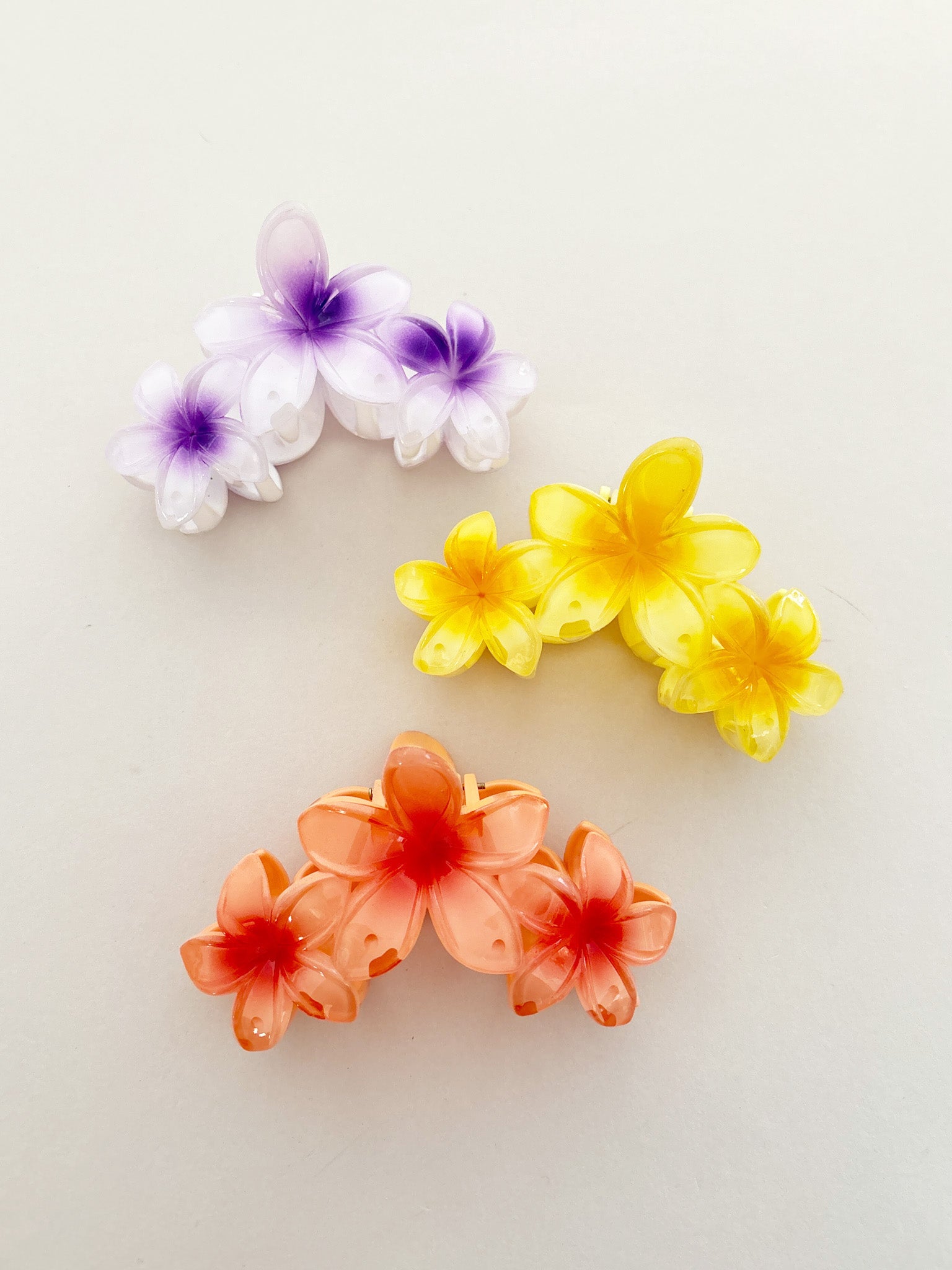 Triple Hawaiian Flower Claw Clip (All Restocked)