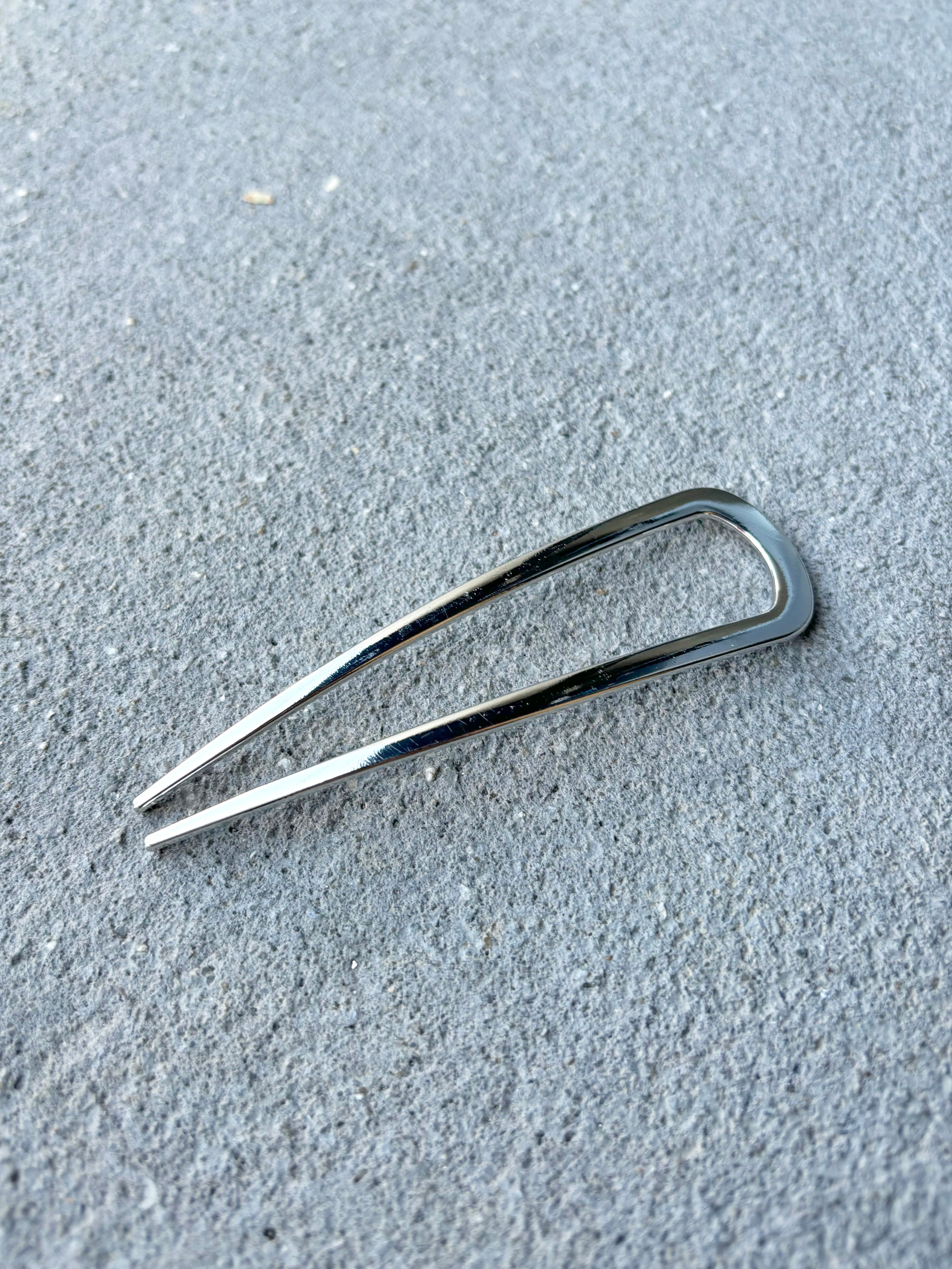 Pheobe Plain French Pin in Silver (1pc)