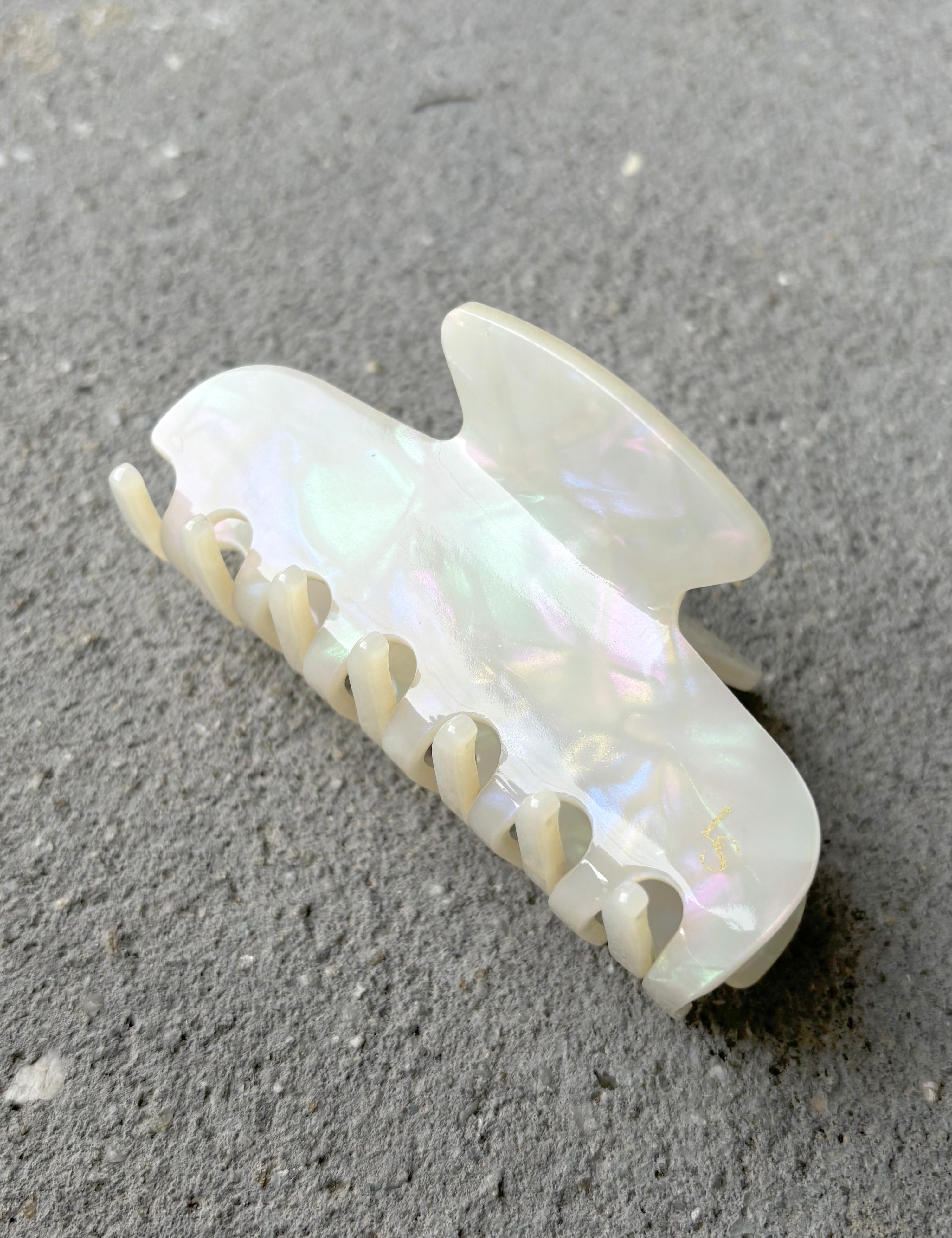 L&S Logo Petit Hair Claw Clips (4col)