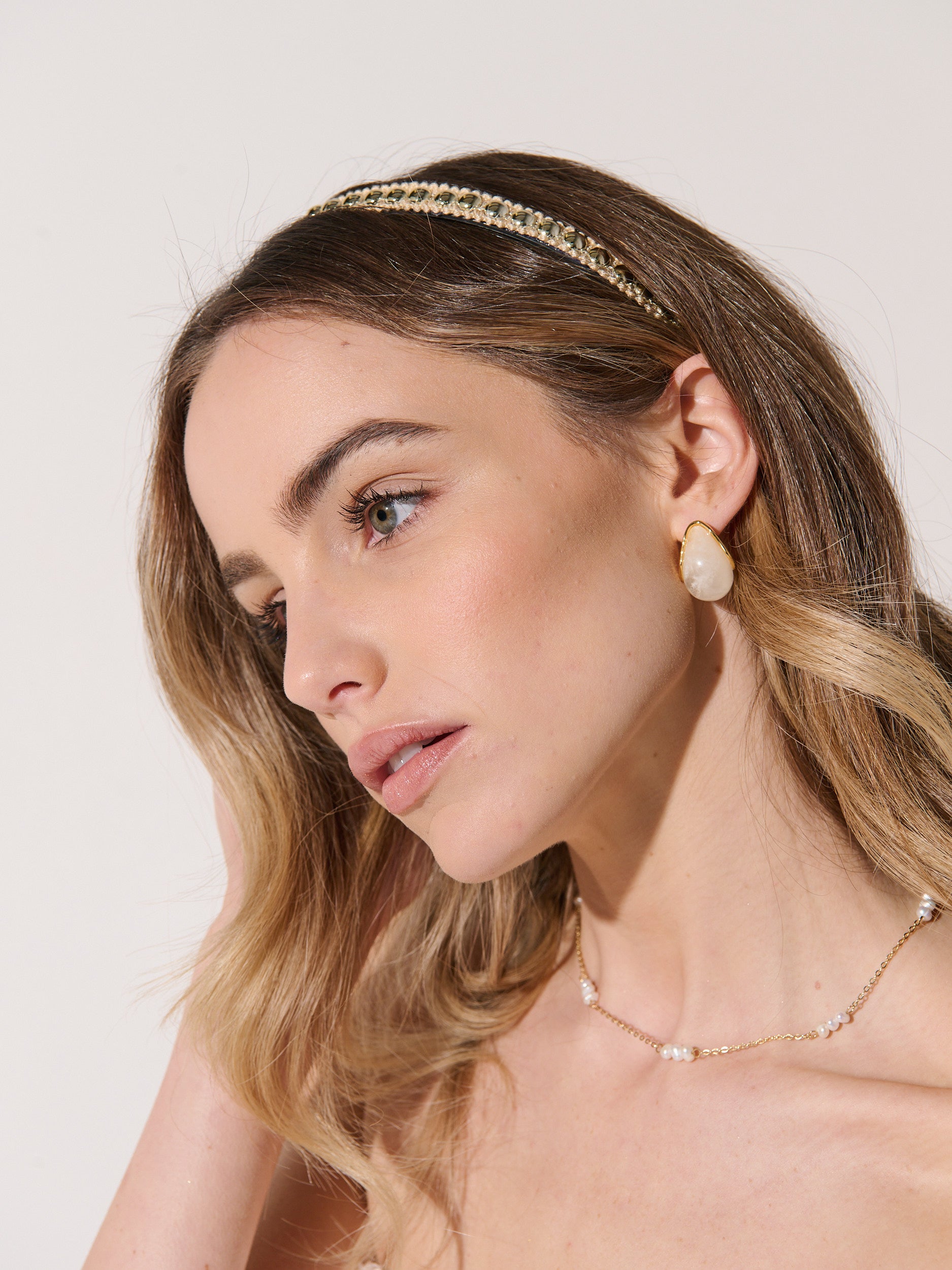 Elaine Stud Skinny Headband in Champagne