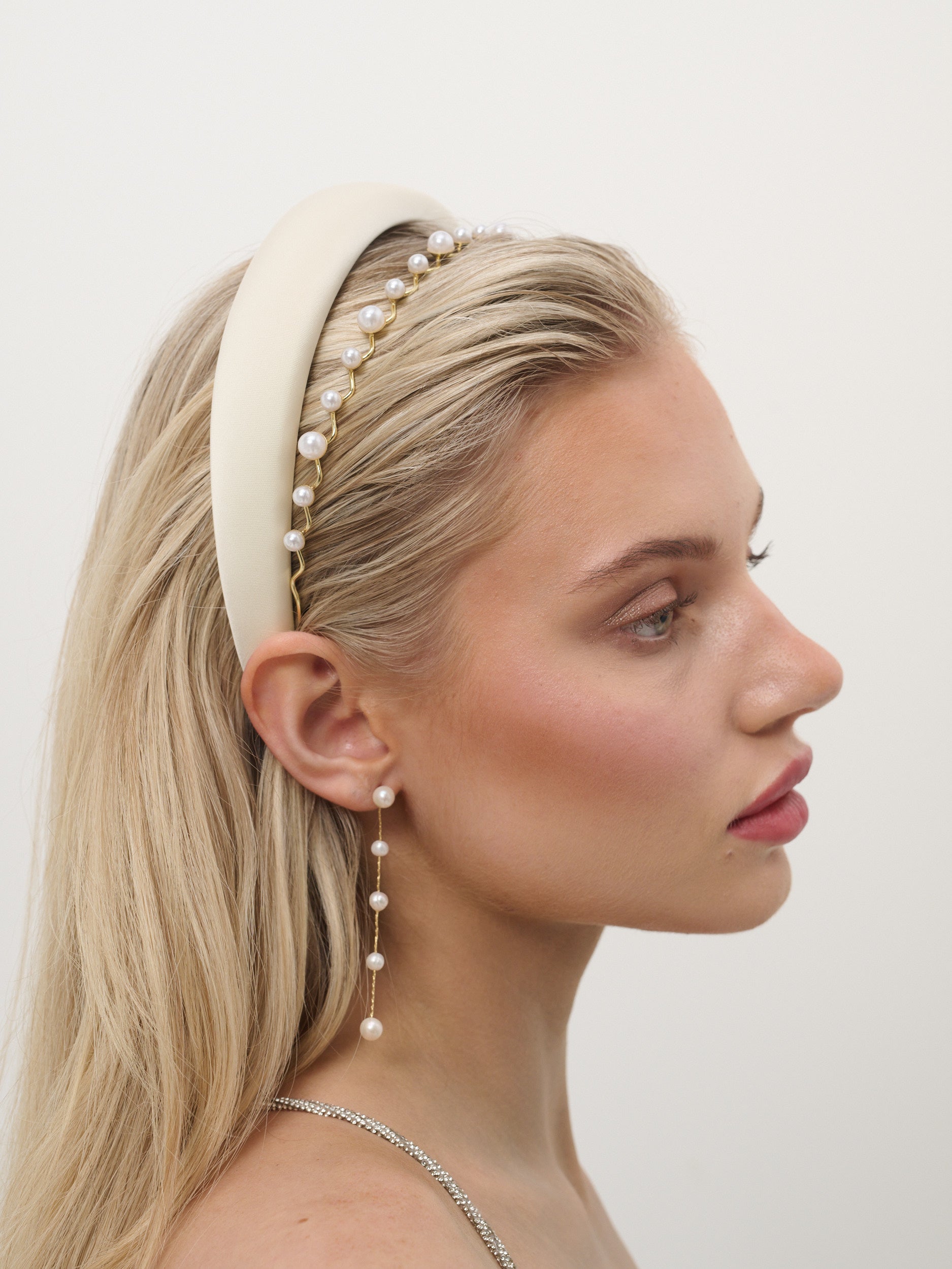 Isla Dainty Pearl Statement Headband