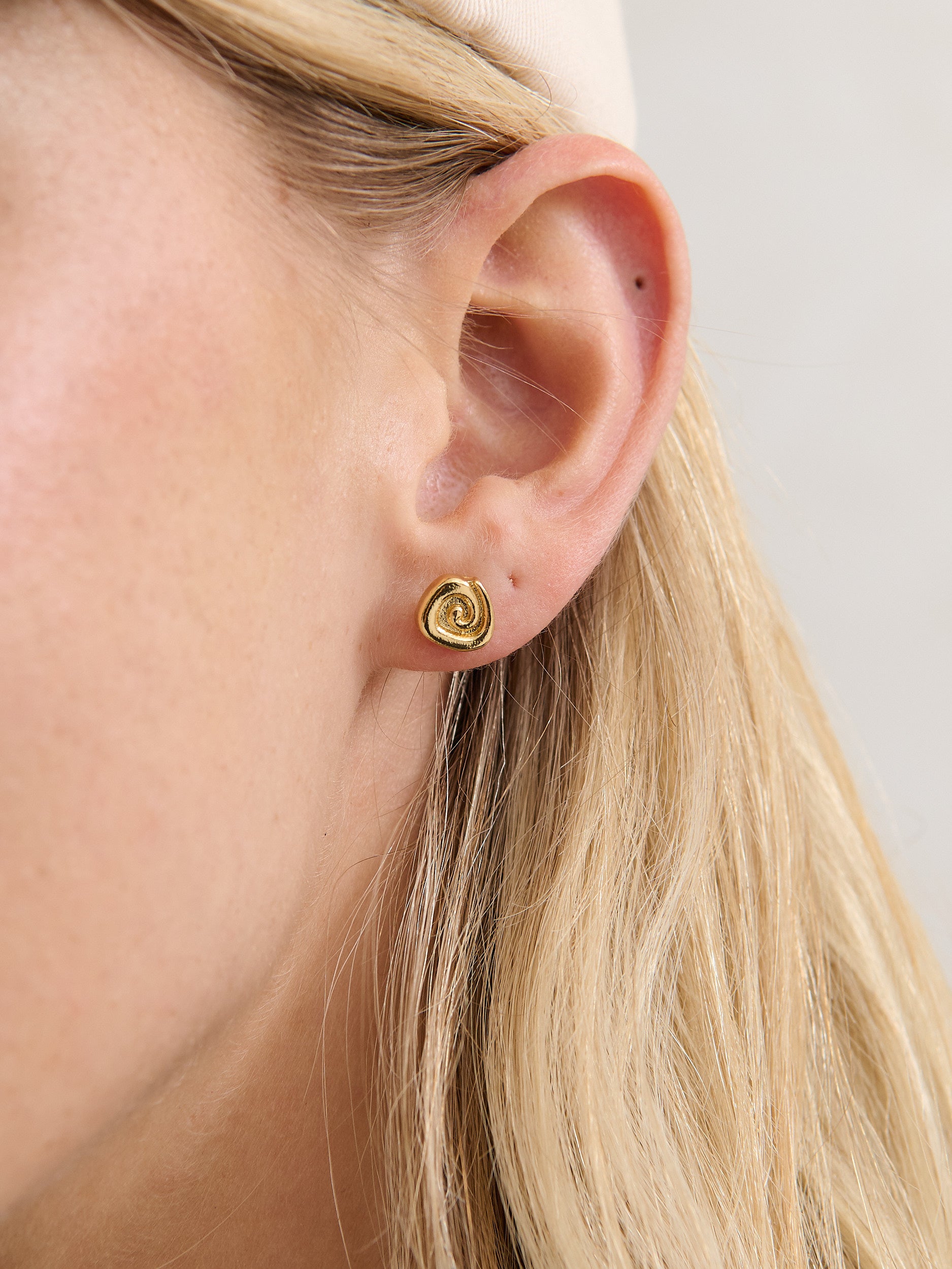 Swirl Stud 18K Gold Plated Earrings