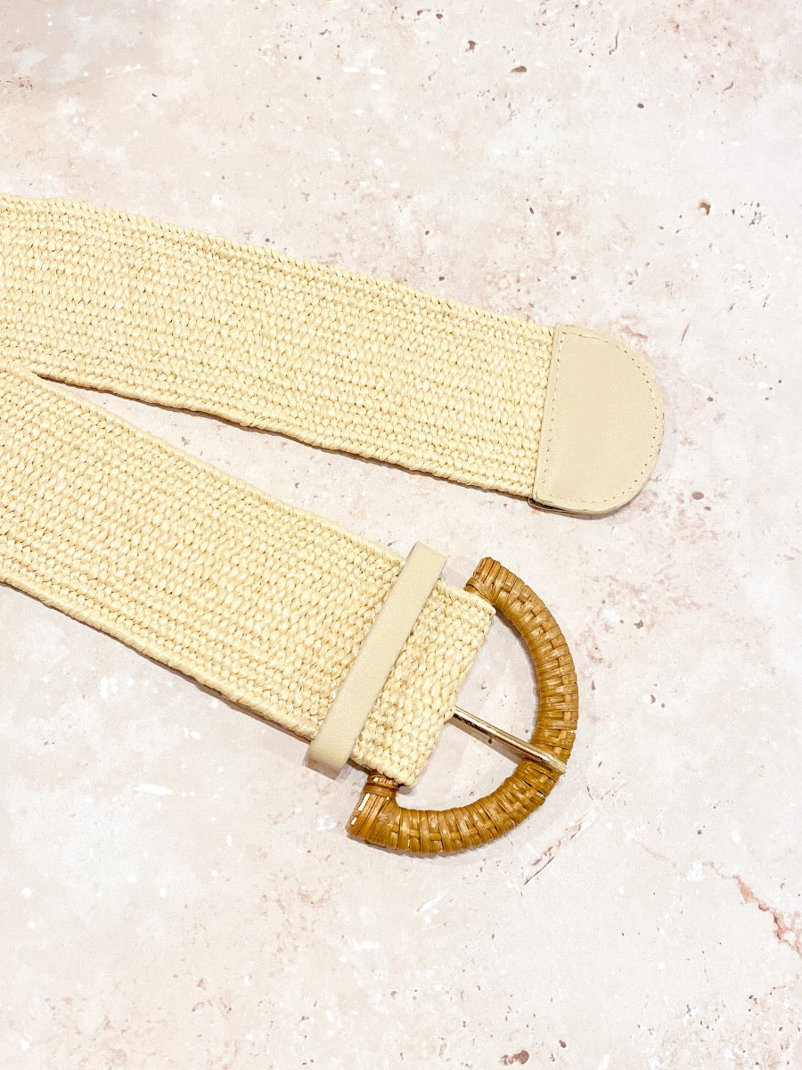 Archer Rattan Buckle Belt in Beige