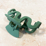 Cora Wavy Matte Claw Clip
