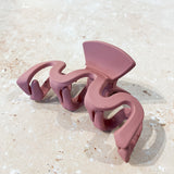 Cora Wavy Matte Claw Clip