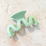 Cora Wavy Matte Claw Clip