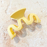 Cora Wavy Matte Claw Clip