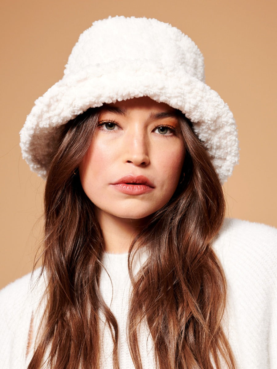 Jennie Sherpa Bucket Hat-White