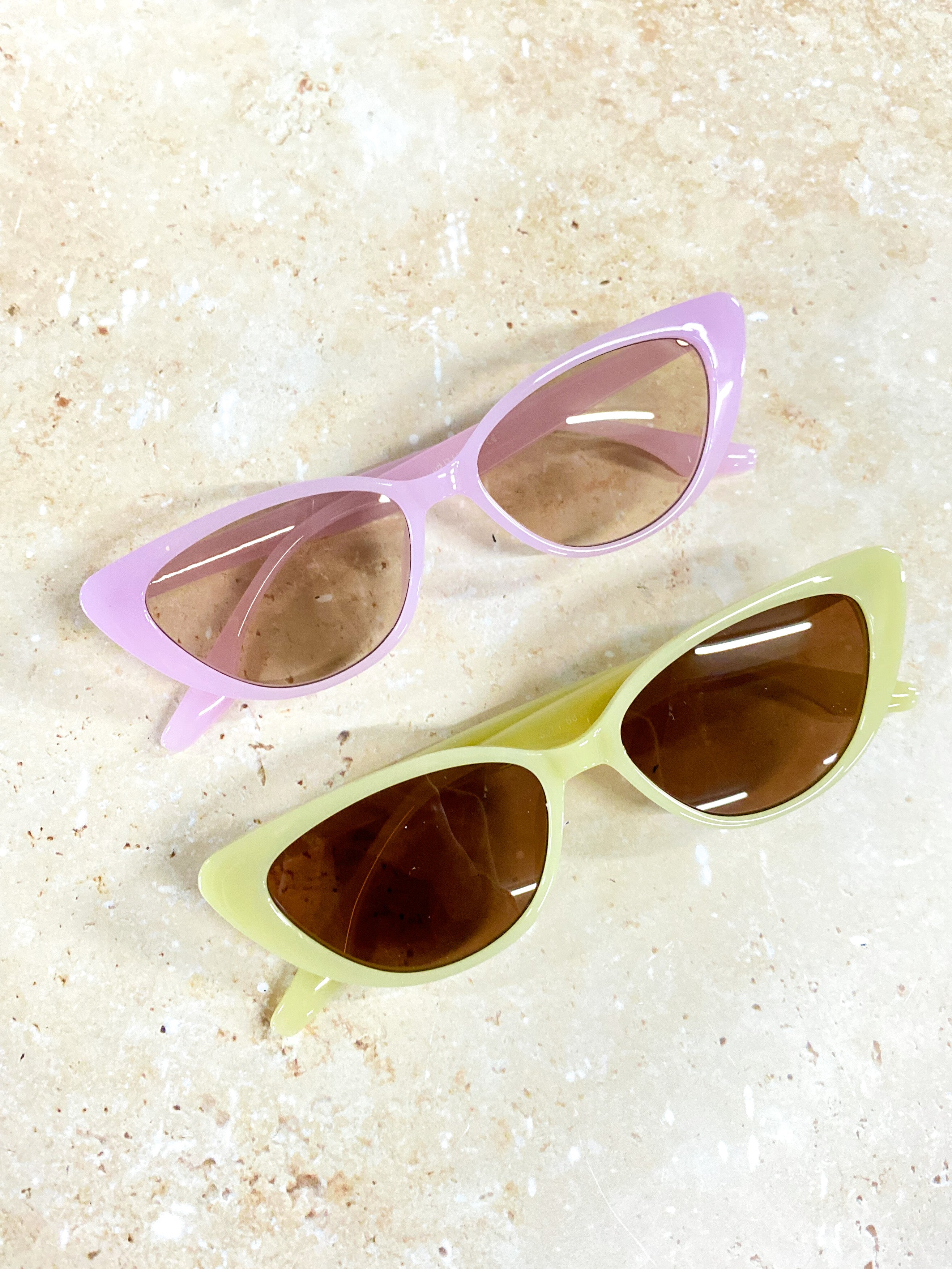 Cassie Cat-Eye Sunglasses-Lilac